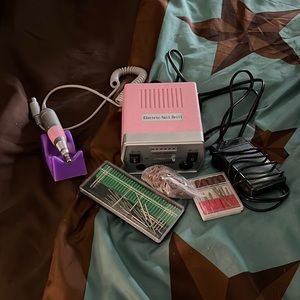 Electric nail file kit